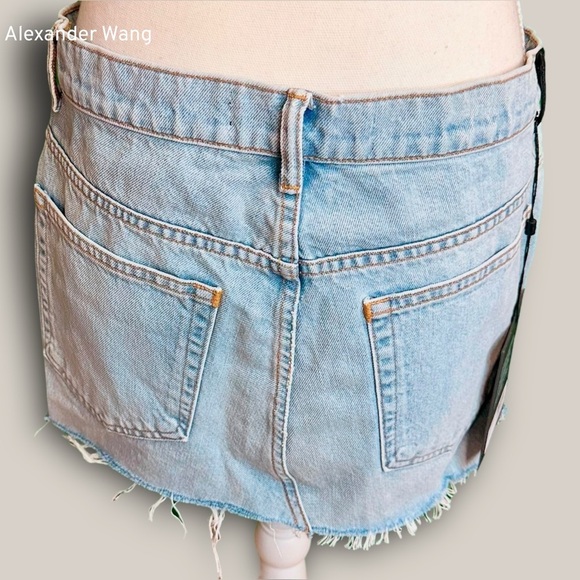 NWT Denim X Alexander Wang ‘Bleach Denim Mini Skirt with Frayed Hem’ Size 29 - Picture 8 of 14